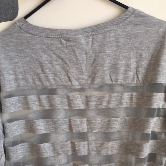 Veto Moda Grey Crop Striped/Sheer Shirt Size M - Picture 3 of 8